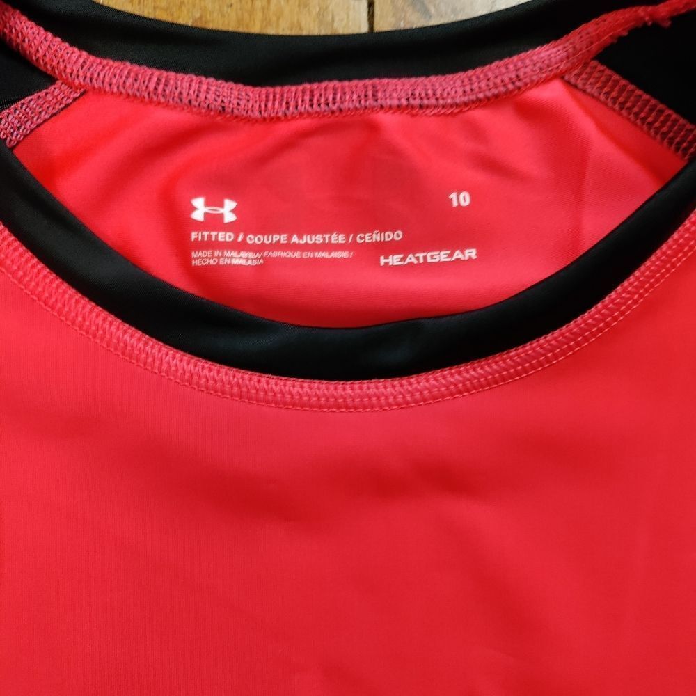 Under Armour shirt size 10 heat gear active dri fit sports spring pink black - Picture 2 of 4
